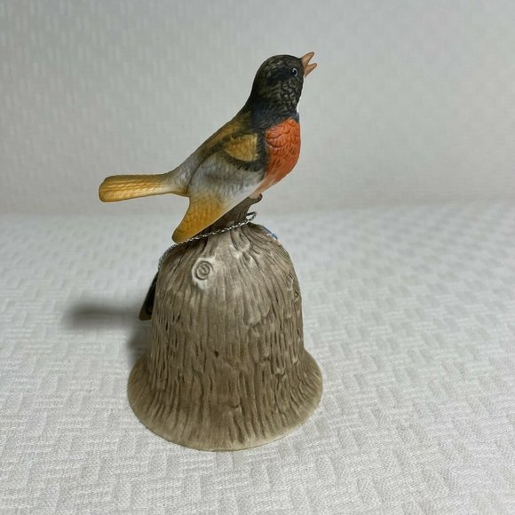 Towle Fine Bone China Robin Bird Bell Spring - Picture 5 of 9